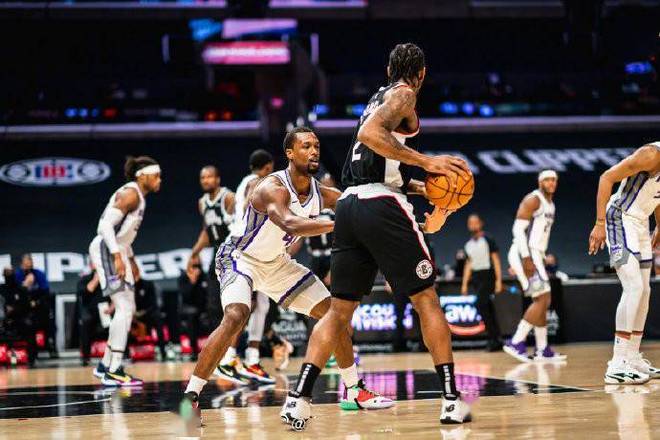 浙江队鏖战四川队，福克斯状态火热