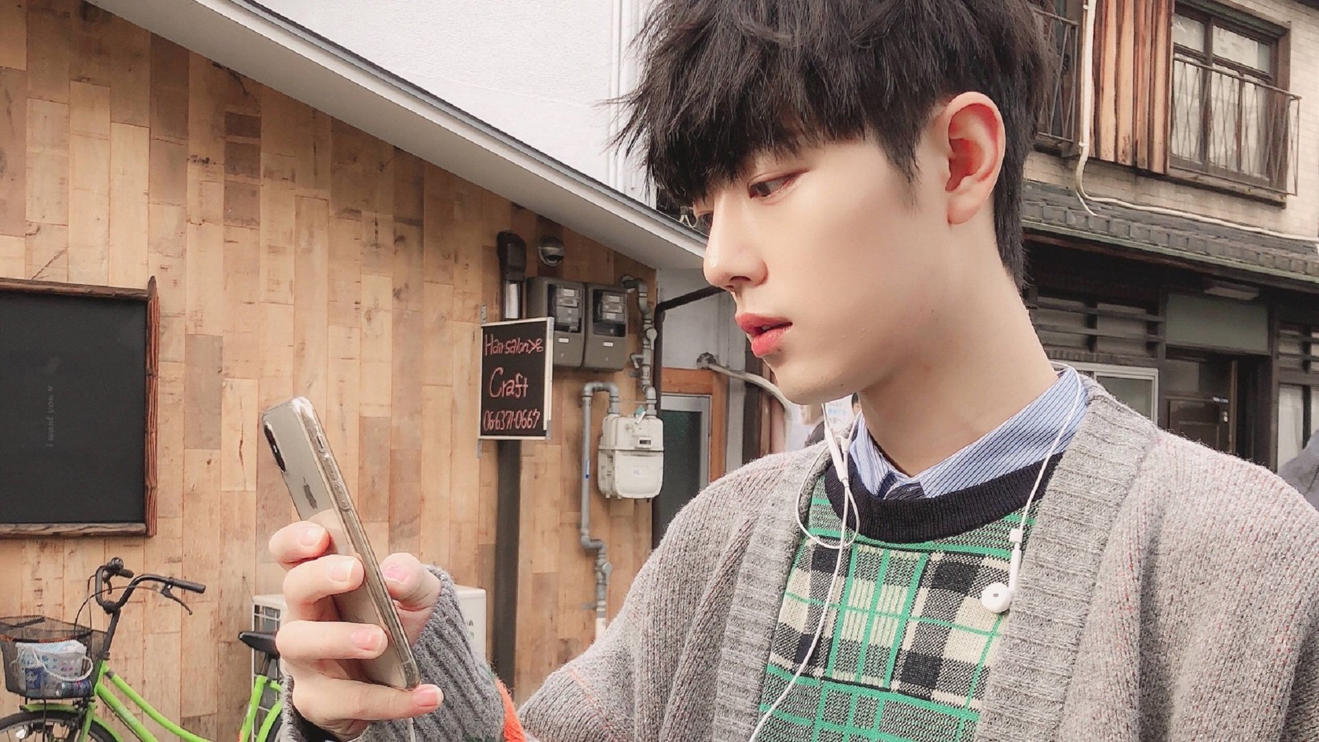 拔动胜利天平，爱德华兹化身为关键先生，凯尔特人正面击溃76人