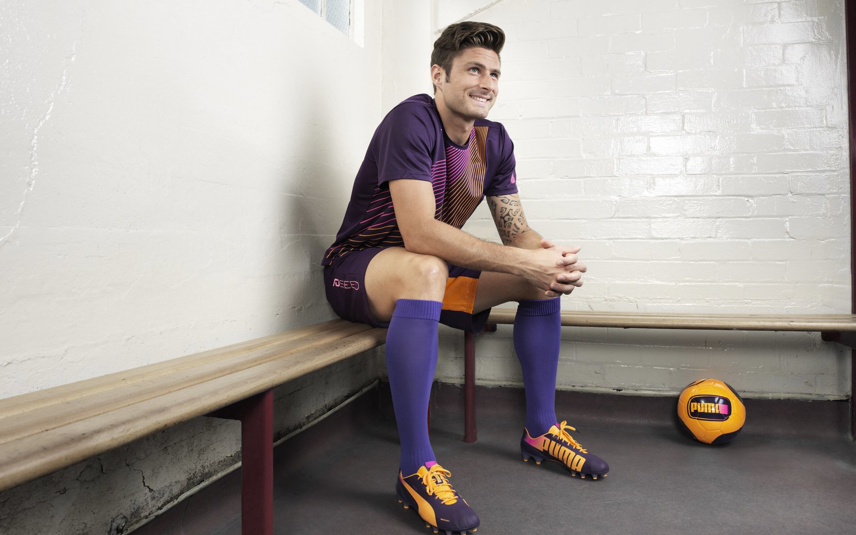 红白暴雪，厄德高在暮光绝杀中改写加拿大足球史